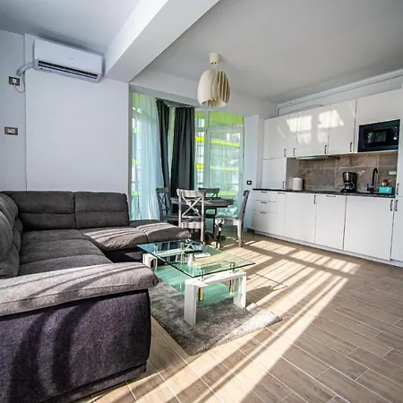 Katrina - Alezzi - Sea View